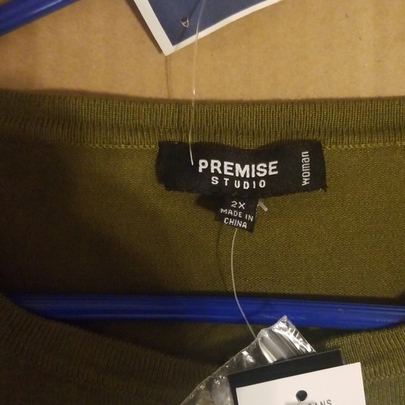 Blouse - Picture 3 of 3